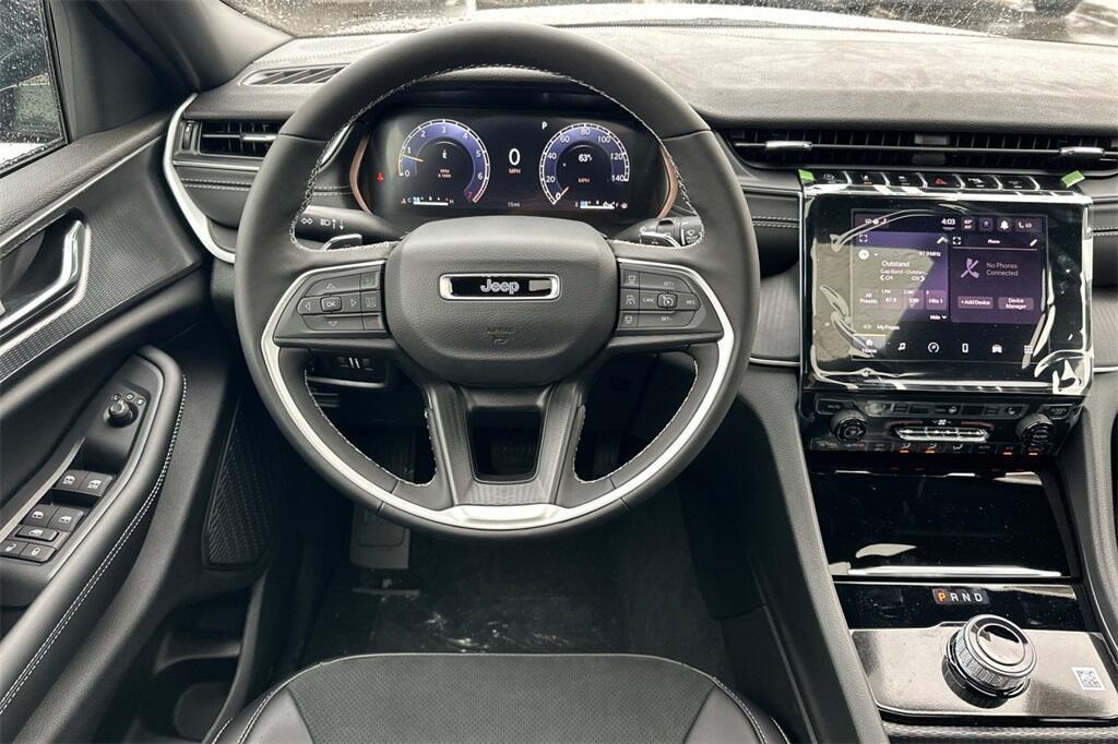new 2025 Jeep Grand Cherokee car, priced at $40,975