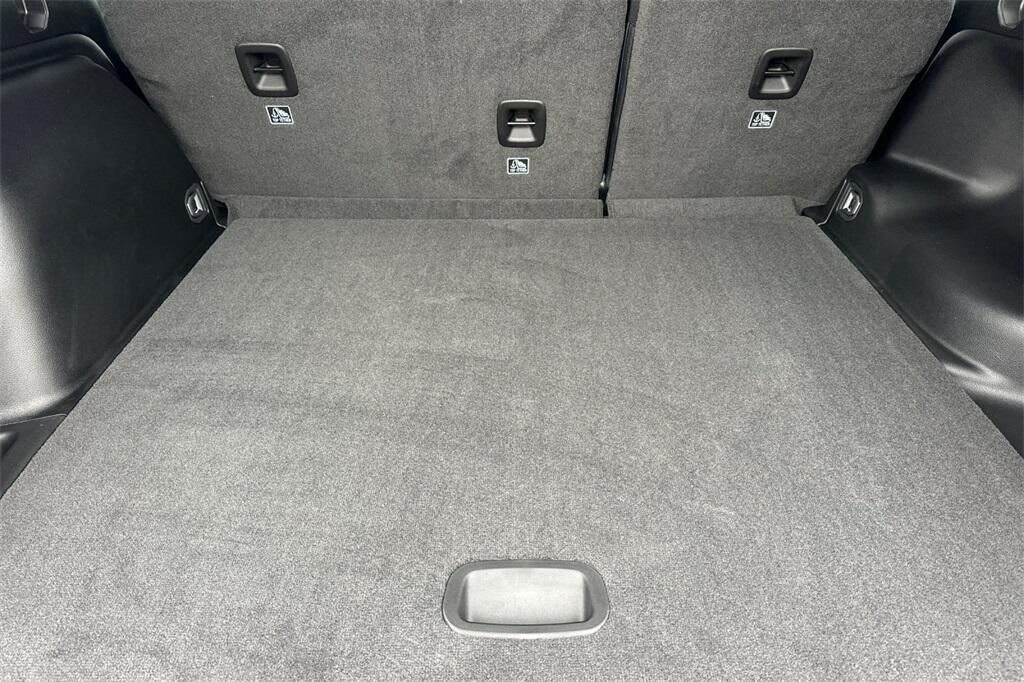 new 2025 Jeep Grand Cherokee car, priced at $40,975