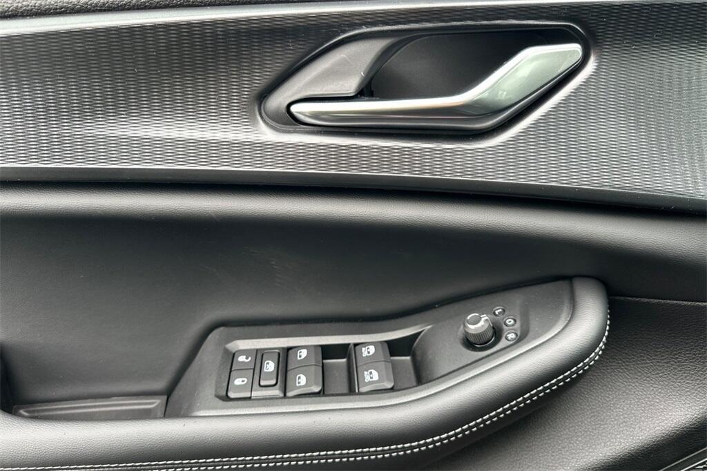 new 2025 Jeep Grand Cherokee car, priced at $40,975