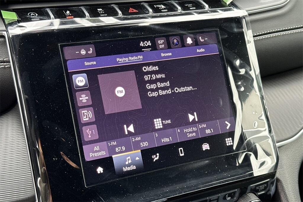 new 2025 Jeep Grand Cherokee car, priced at $40,975