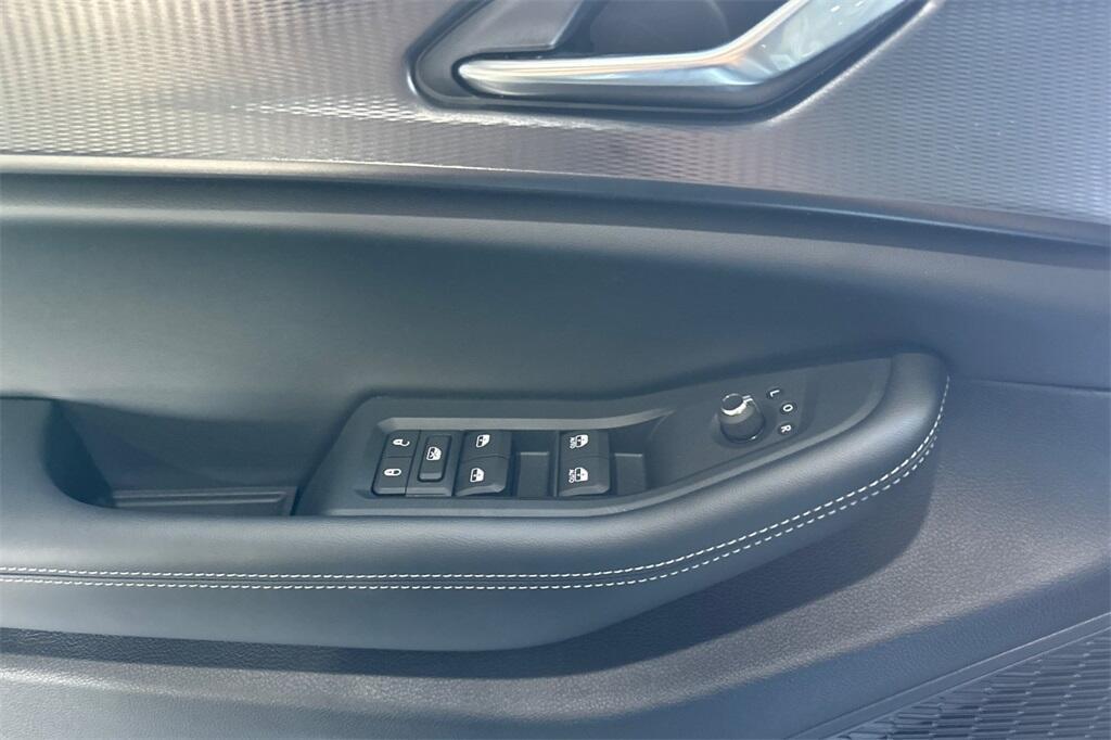 new 2025 Jeep Grand Cherokee L car, priced at $40,880