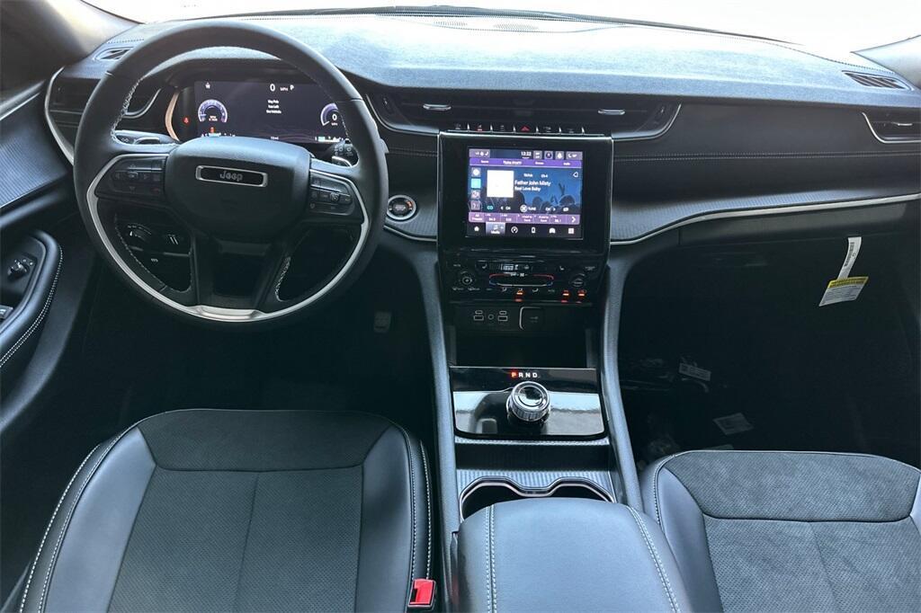 new 2025 Jeep Grand Cherokee L car, priced at $40,880
