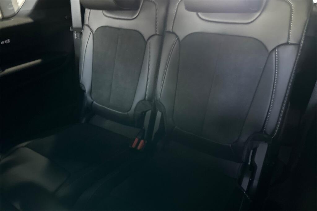 new 2025 Jeep Grand Cherokee L car, priced at $40,880