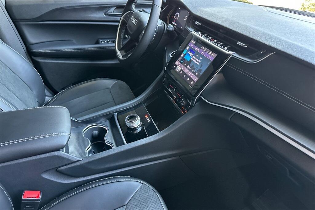 new 2025 Jeep Grand Cherokee L car, priced at $40,880