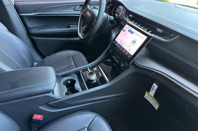 new 2025 Jeep Grand Cherokee car, priced at $52,469