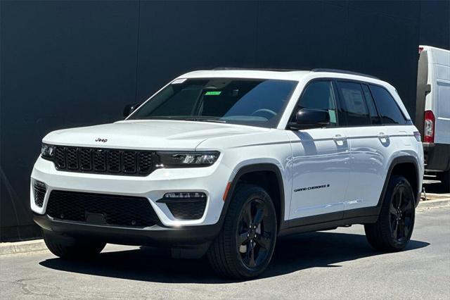 new 2025 Jeep Grand Cherokee car, priced at $52,469