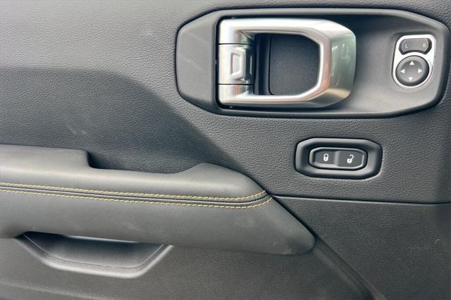 new 2025 Jeep Wrangler car, priced at $53,012