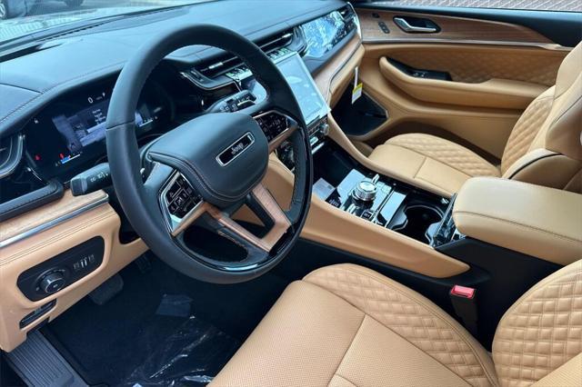 new 2025 Jeep Grand Cherokee car, priced at $64,132
