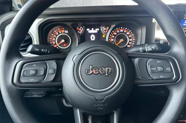 new 2025 Jeep Gladiator car, priced at $43,735