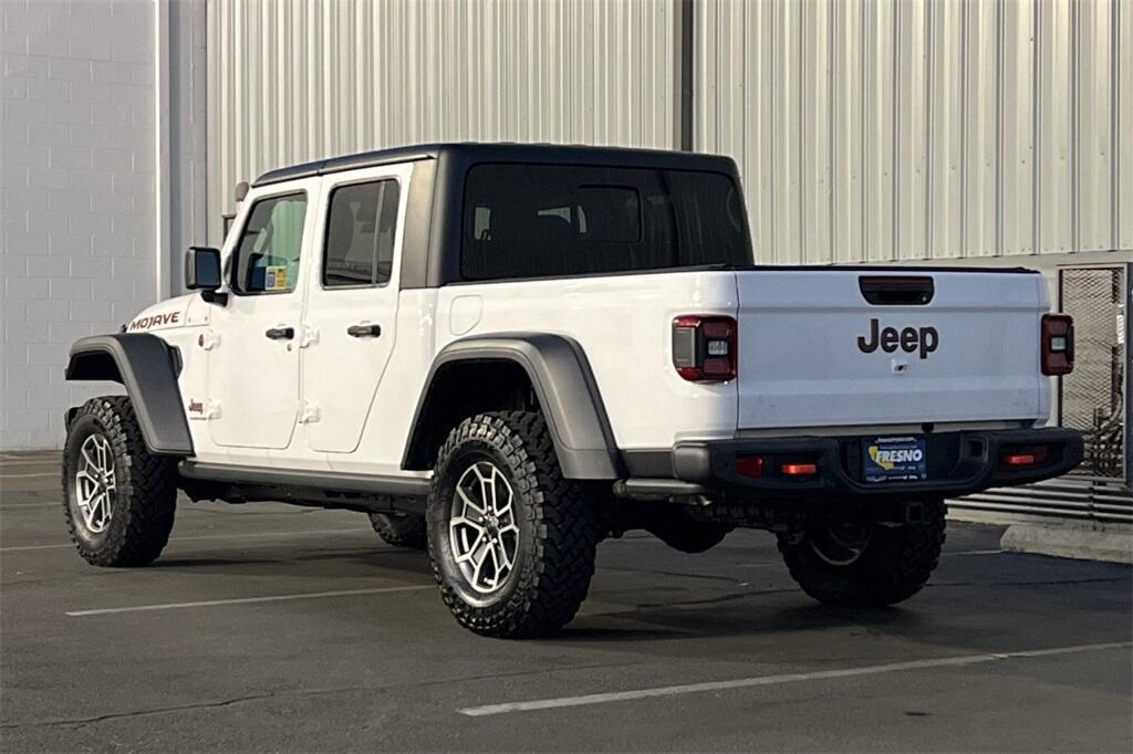 new 2025 Jeep Gladiator car, priced at $51,960