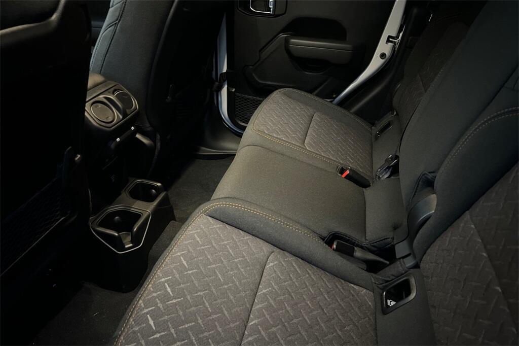 new 2025 Jeep Gladiator car, priced at $51,960