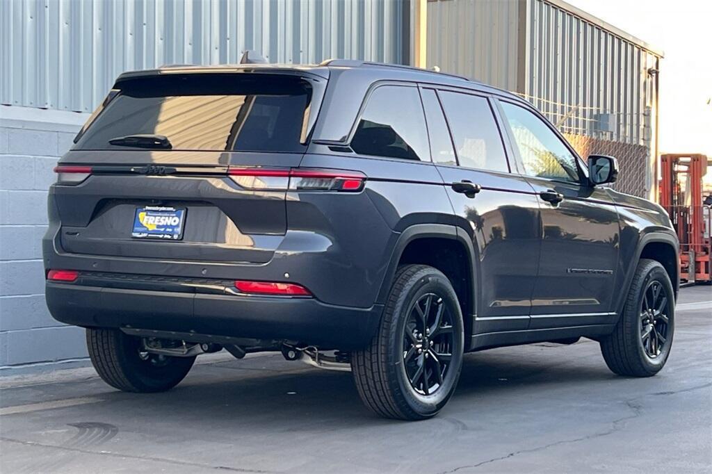 new 2025 Jeep Grand Cherokee car, priced at $38,235