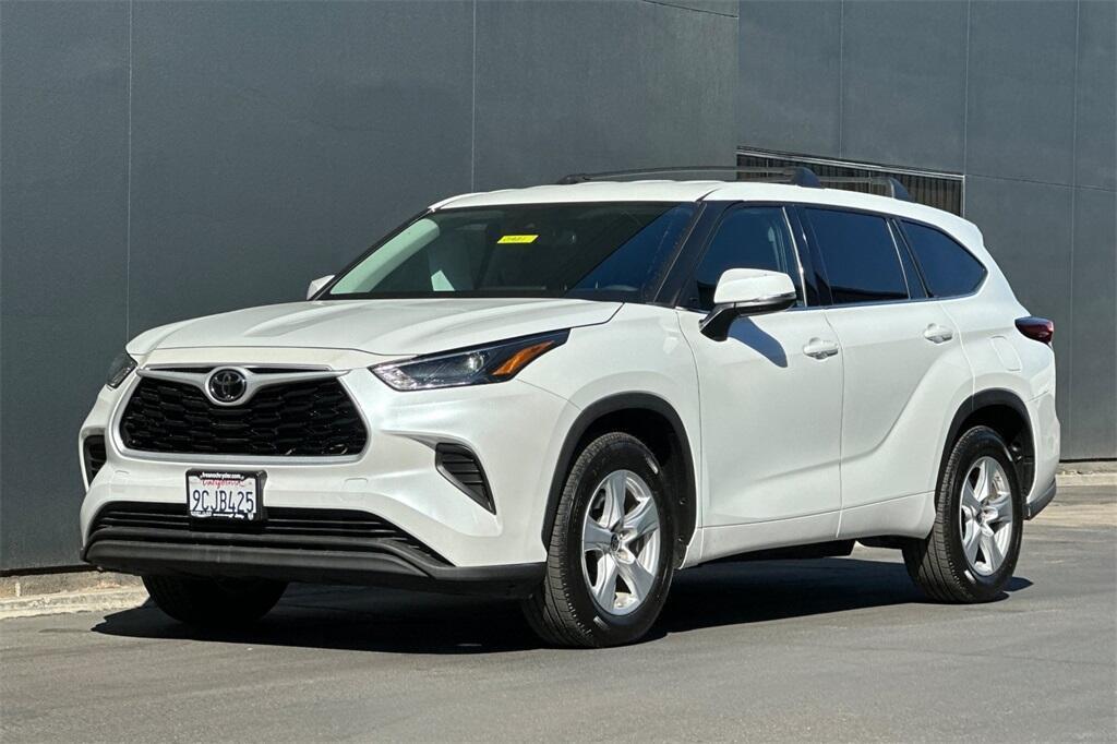 used 2022 Toyota Highlander car, priced at $29,995