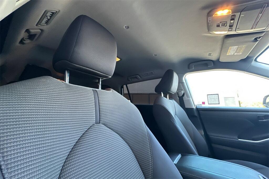 used 2022 Toyota Highlander car, priced at $29,995