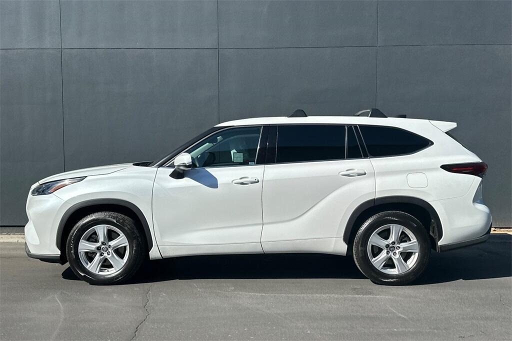 used 2022 Toyota Highlander car, priced at $29,995