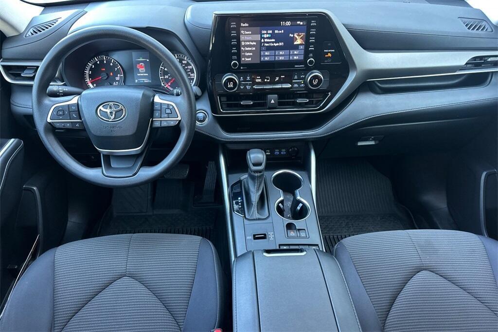 used 2022 Toyota Highlander car, priced at $29,995