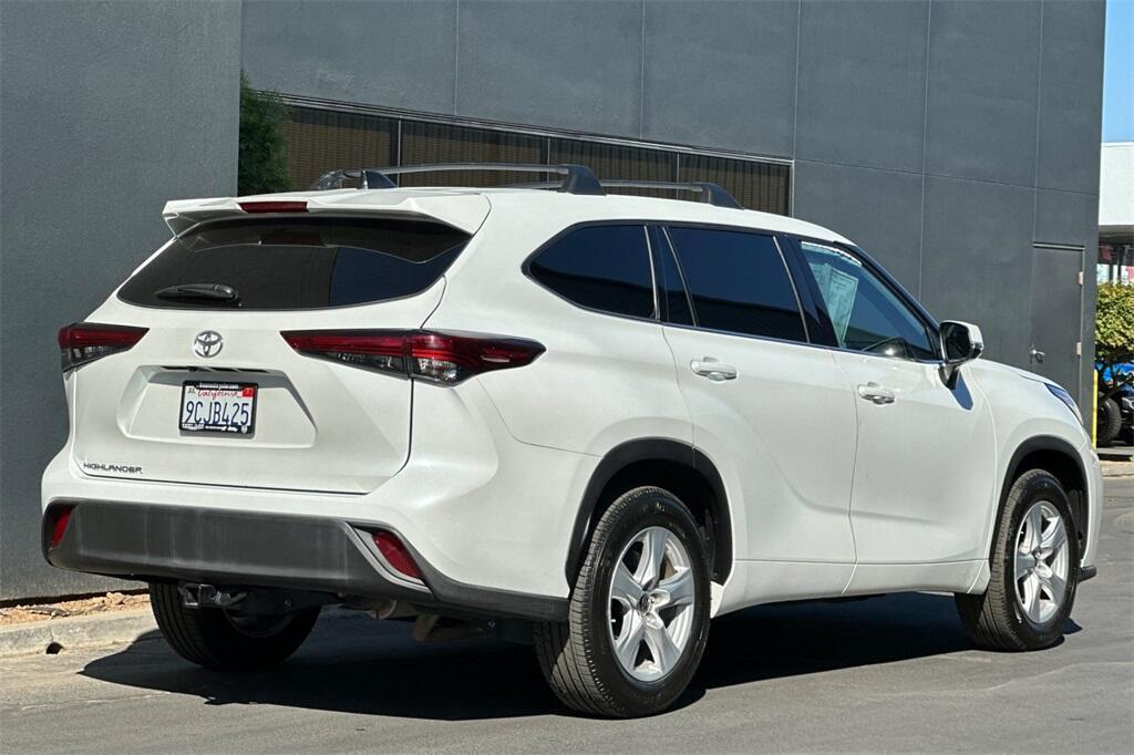 used 2022 Toyota Highlander car, priced at $29,995