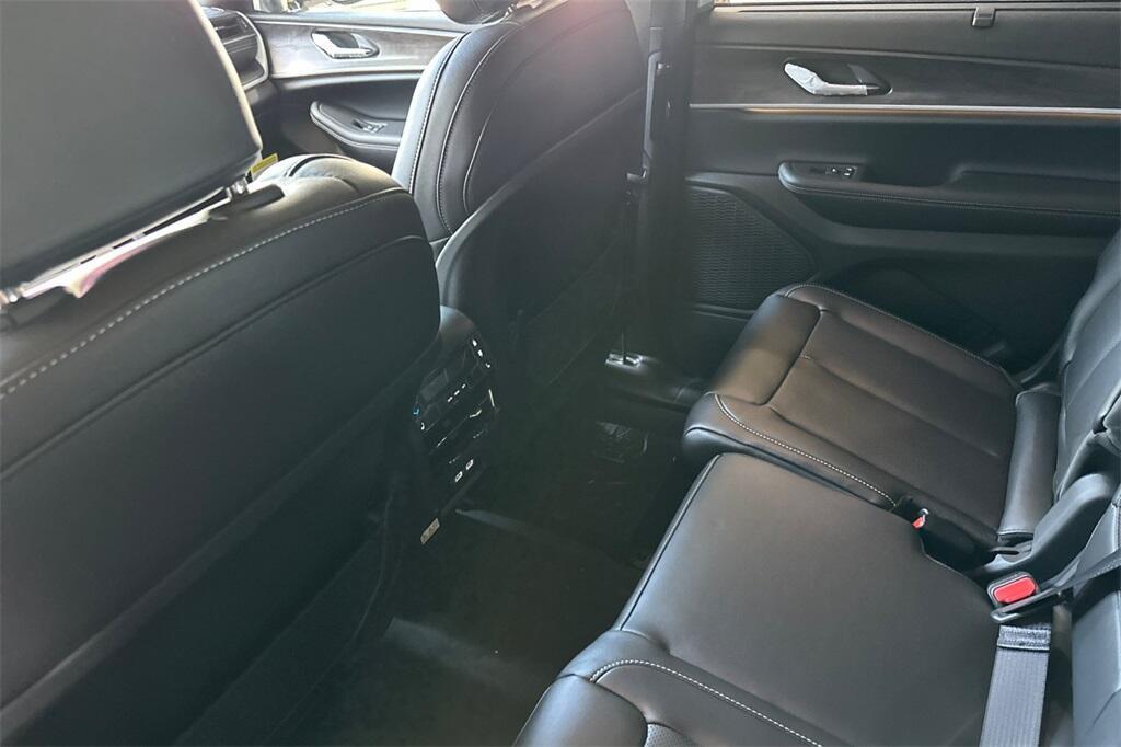 new 2025 Jeep Grand Cherokee L car, priced at $48,540