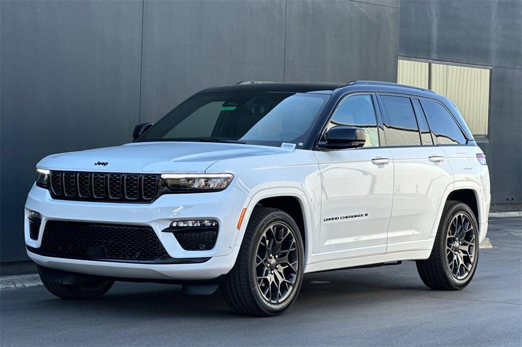 new 2025 Jeep Grand Cherokee car, priced at $65,216