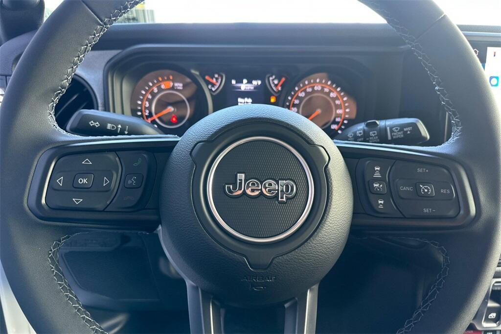 new 2025 Jeep Wrangler car, priced at $48,380