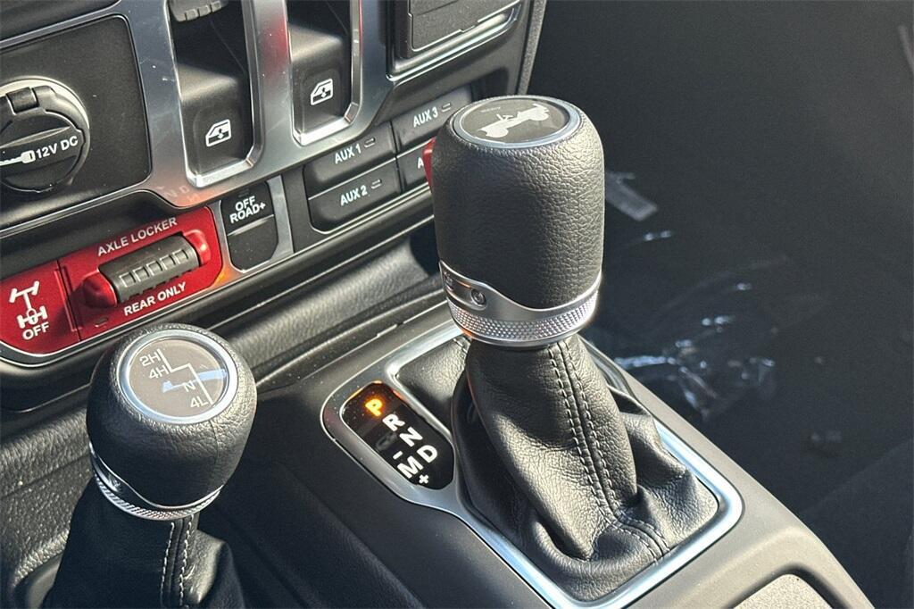 new 2025 Jeep Wrangler car, priced at $48,380