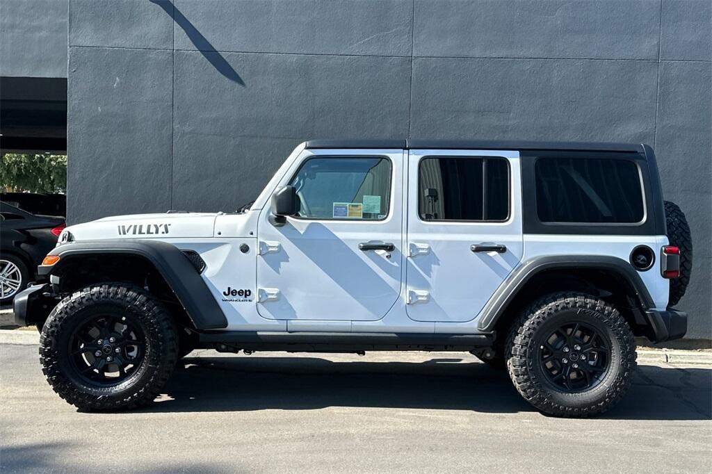 new 2025 Jeep Wrangler car, priced at $48,175