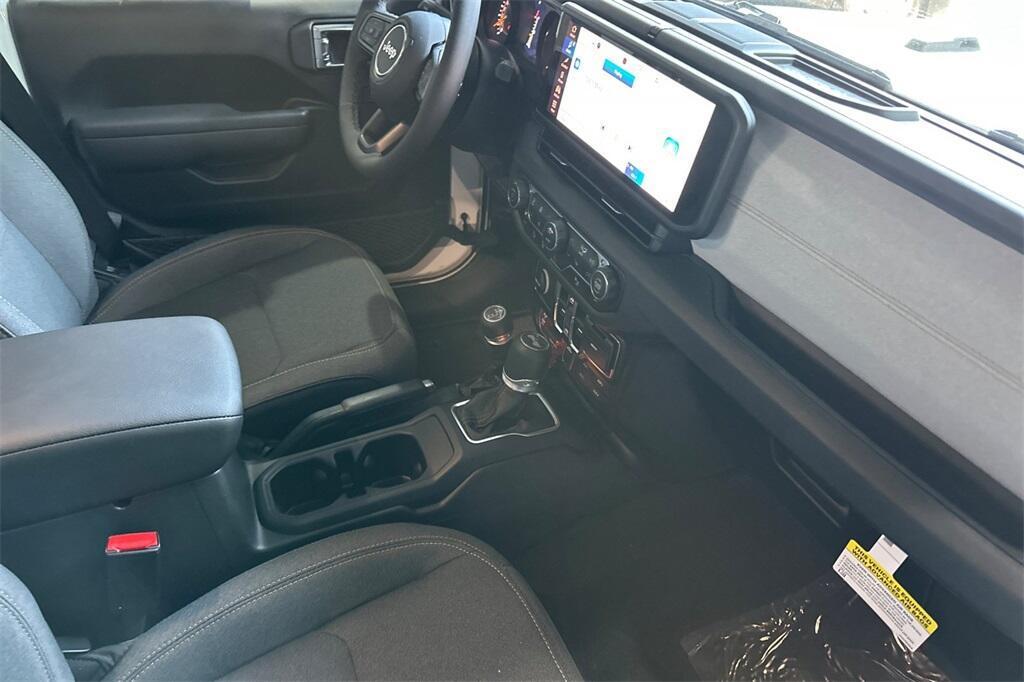 new 2025 Jeep Wrangler car, priced at $48,175