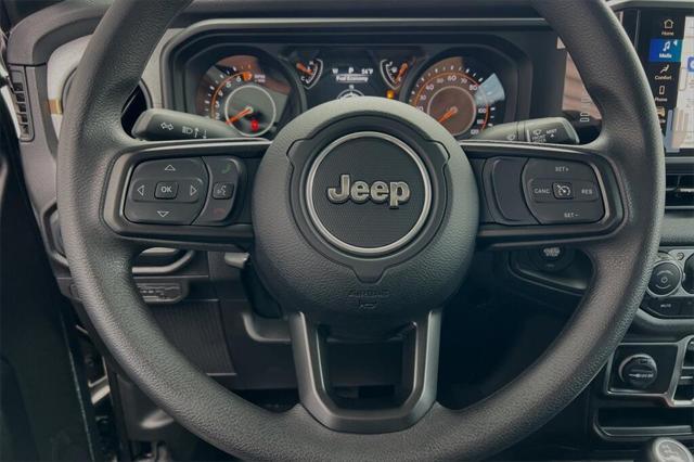 new 2025 Jeep Gladiator car, priced at $43,425