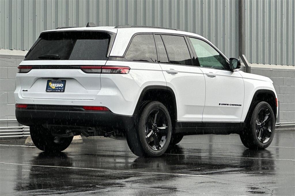 new 2025 Jeep Grand Cherokee car, priced at $41,375