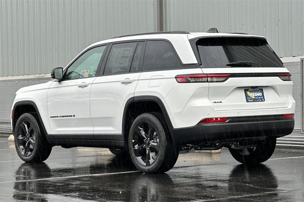 new 2025 Jeep Grand Cherokee car, priced at $41,375
