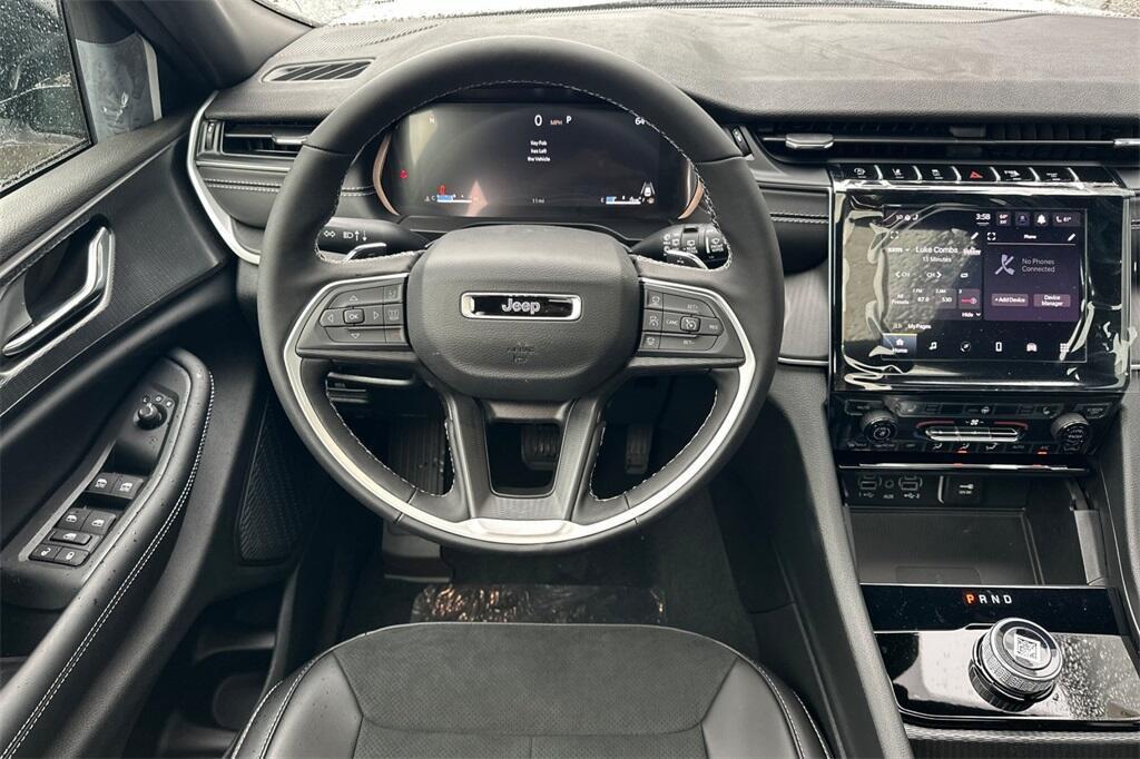 new 2025 Jeep Grand Cherokee car, priced at $41,375