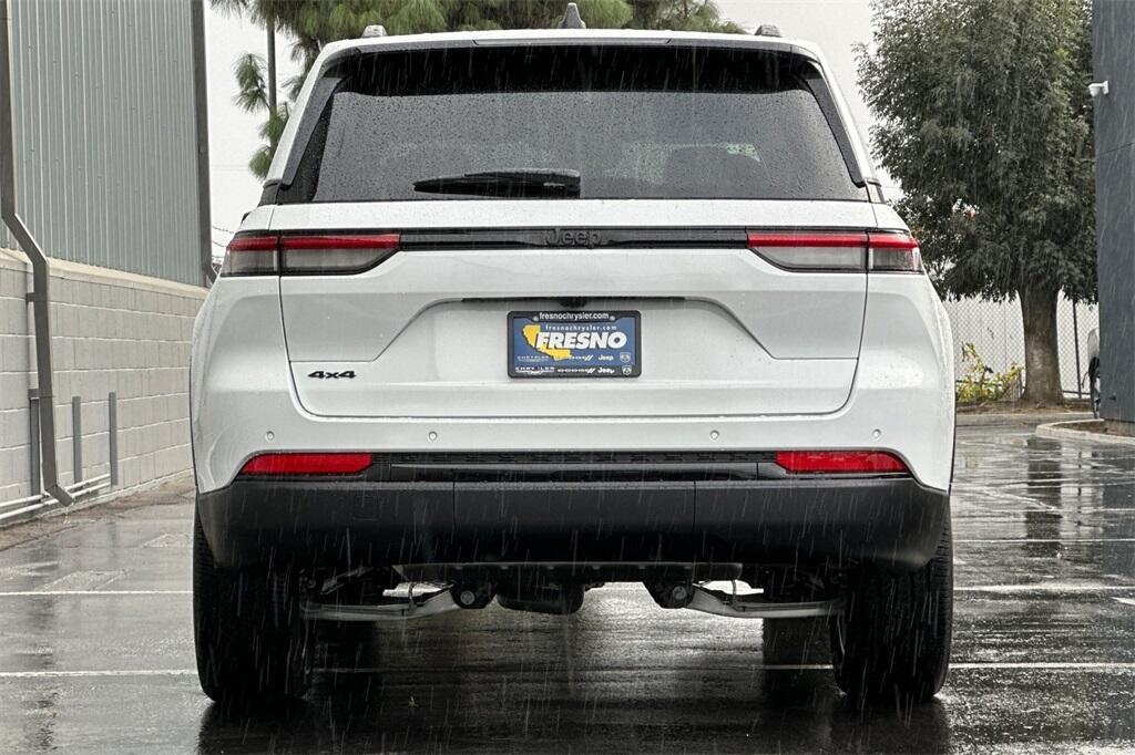 new 2025 Jeep Grand Cherokee car, priced at $41,375