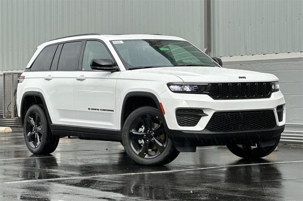 new 2025 Jeep Grand Cherokee car, priced at $41,375