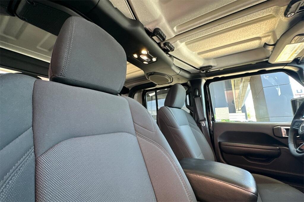 used 2023 Jeep Gladiator car, priced at $33,452