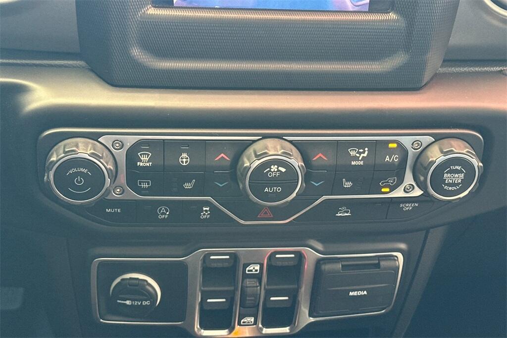 used 2023 Jeep Gladiator car, priced at $33,452