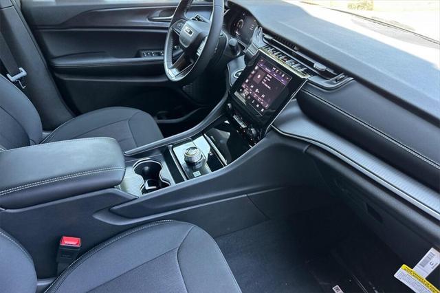 new 2025 Jeep Grand Cherokee L car, priced at $40,157