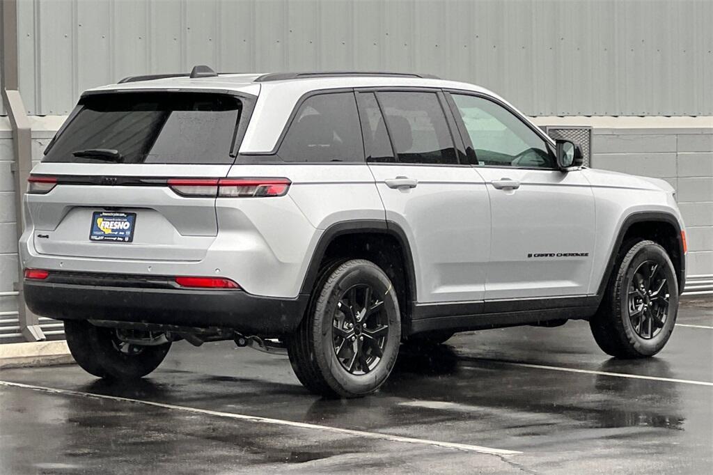 new 2025 Jeep Grand Cherokee car, priced at $38,235