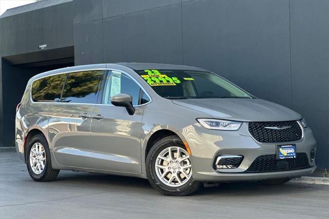 used 2023 Chrysler Pacifica car, priced at $29,414