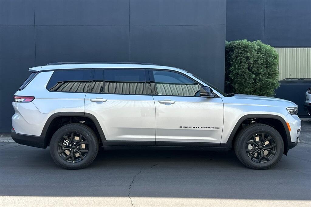new 2025 Jeep Grand Cherokee L car, priced at $41,330