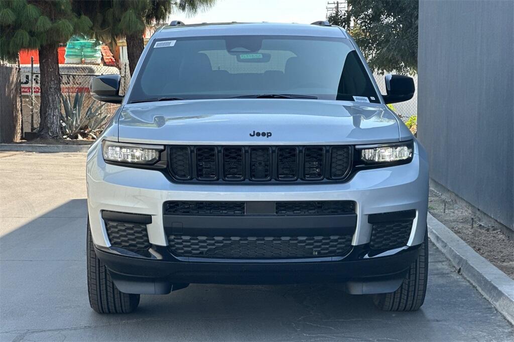 new 2025 Jeep Grand Cherokee L car, priced at $41,330