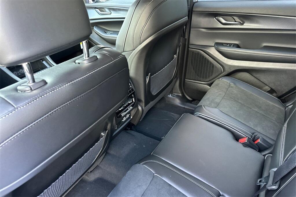 new 2025 Jeep Grand Cherokee L car, priced at $41,330