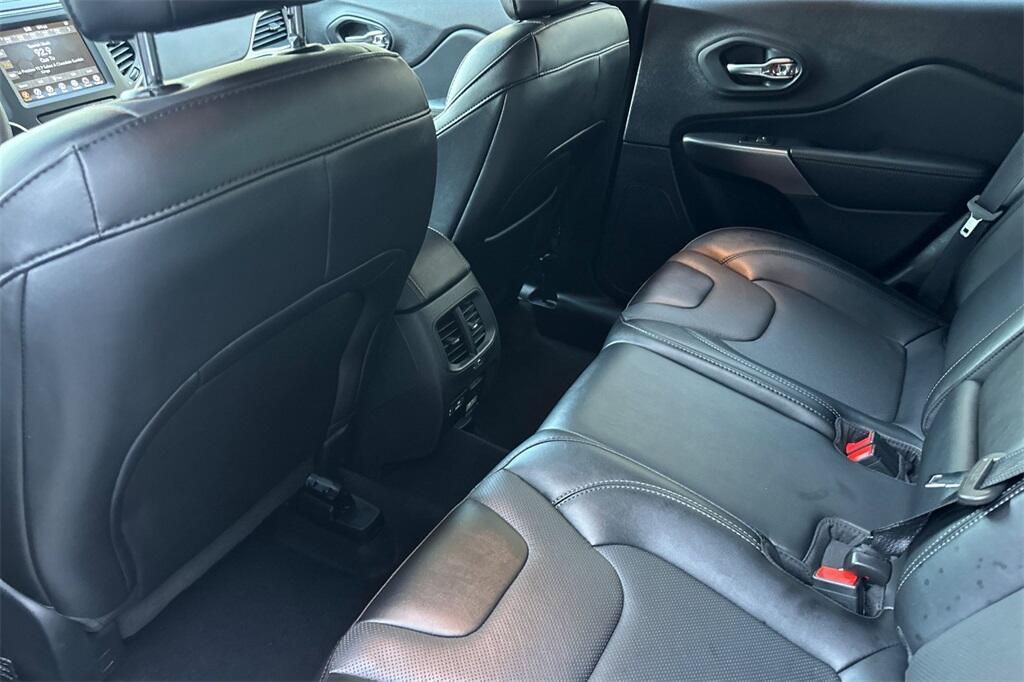 used 2022 Jeep Cherokee car, priced at $25,180