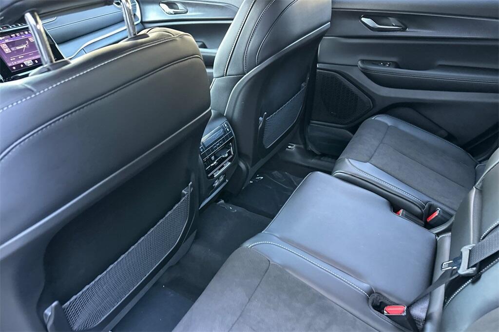 new 2025 Jeep Grand Cherokee L car, priced at $40,975