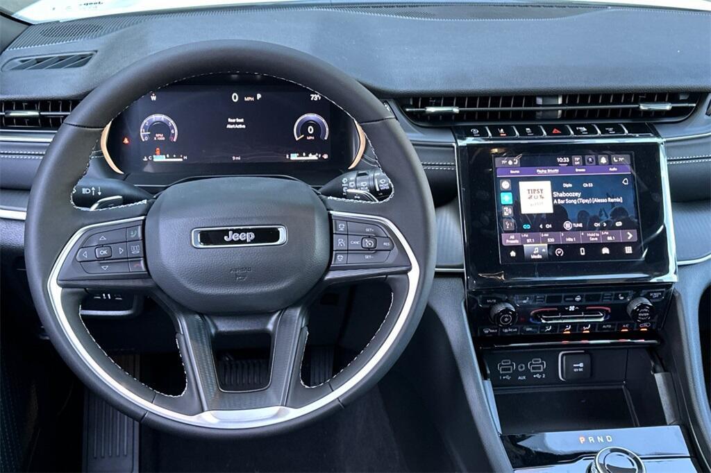 new 2025 Jeep Grand Cherokee car, priced at $39,196
