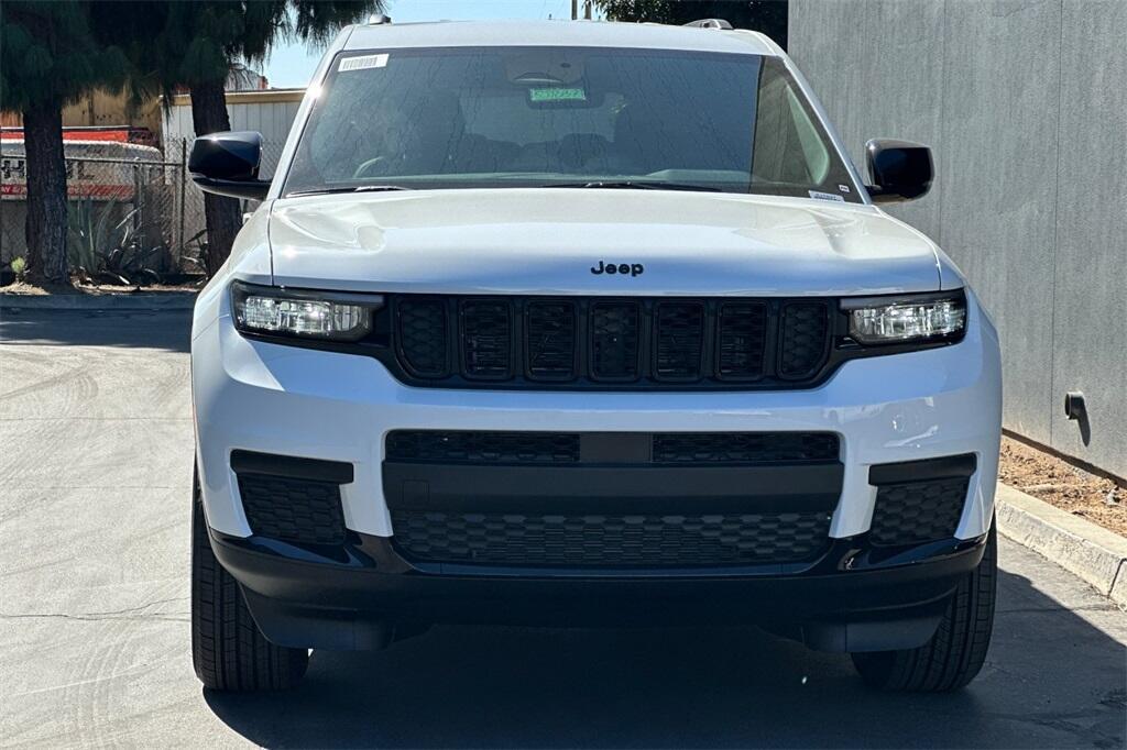 new 2025 Jeep Grand Cherokee L car, priced at $37,985