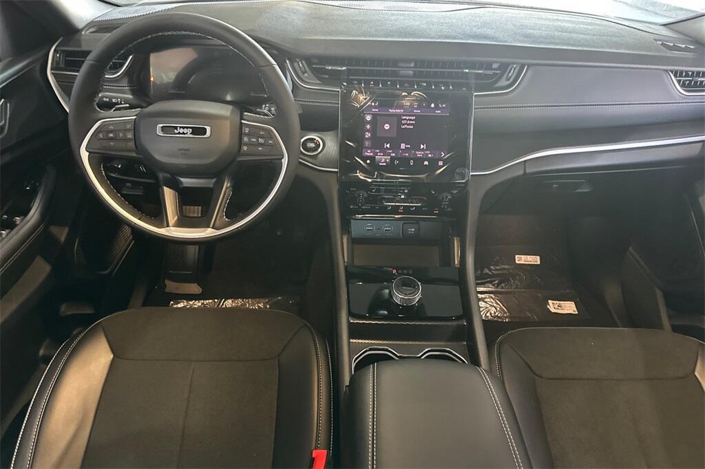 new 2025 Jeep Grand Cherokee L car, priced at $37,985