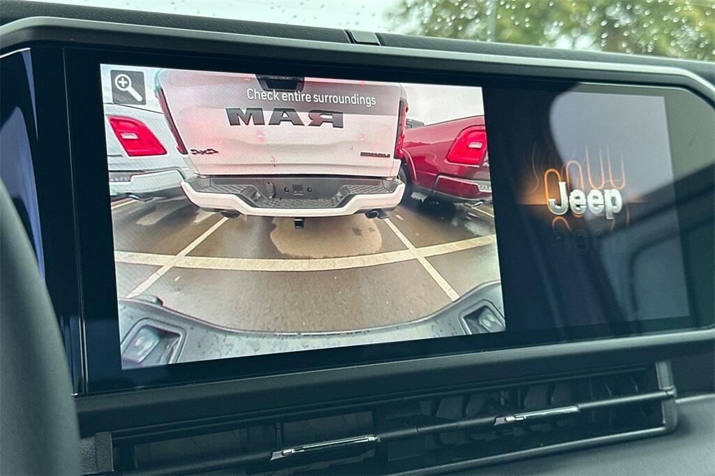 new 2025 Jeep Gladiator car, priced at $44,325