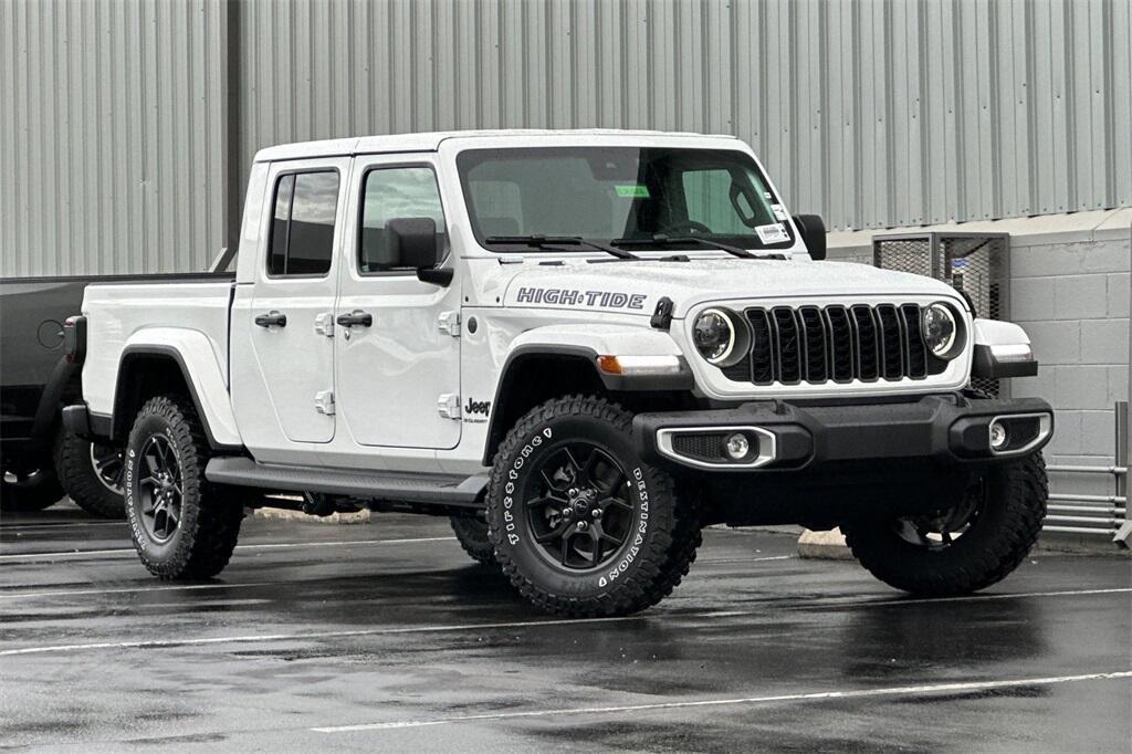 new 2025 Jeep Gladiator car, priced at $44,325