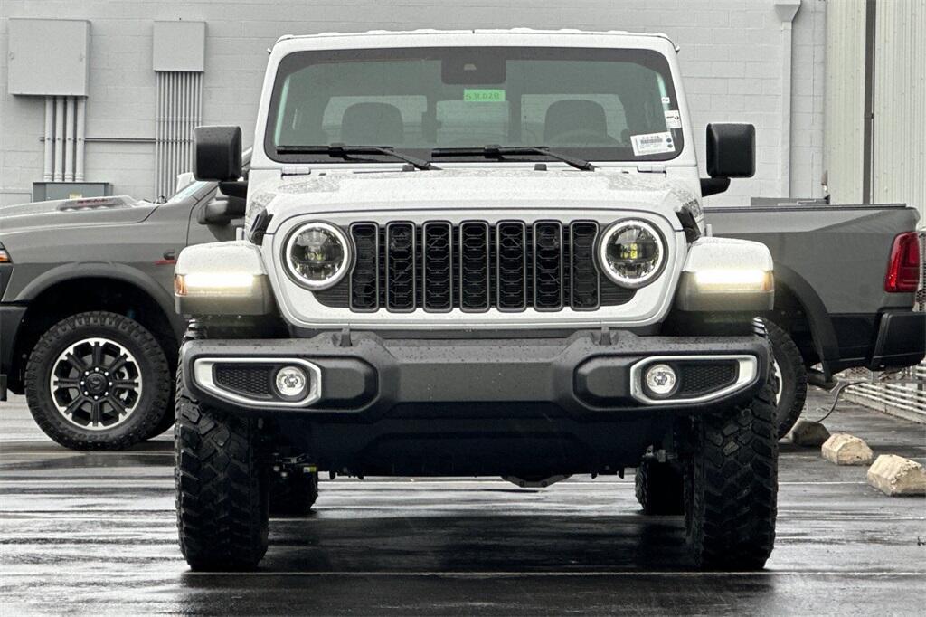 new 2025 Jeep Gladiator car, priced at $44,325