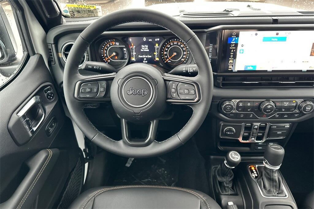 new 2025 Jeep Gladiator car, priced at $44,325